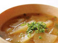 Мисо-суп с дайконом и луком